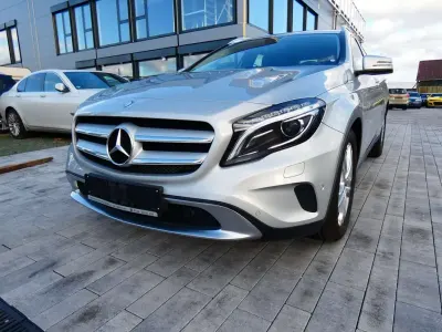 Gebraucht Mercedes GLA200 156 PS (114 kW) 2014 Polarsilber  metalliclack SUV