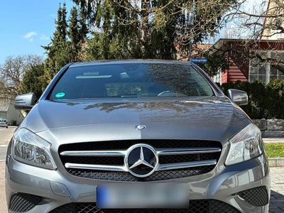 Usata Mercedes A180 122 CV (89 kW) 2013 Argento Berlina