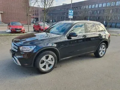 Gebraucht Mercedes GLC300 120 PS (88 kW) 2020 Andere Limousine