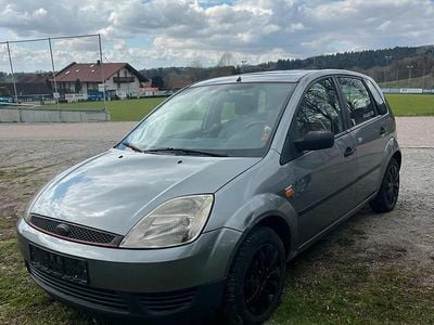 Gebraucht Ford Fiesta 2002 Grau Kleinwagen