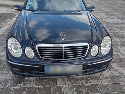 Gebraucht Mercedes E200 Avantgarde 163 PS (119 kW) 2005 Blau Limousine
