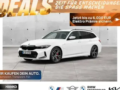 Nuova BMW 330e 292 CV (214 kW) 2026 Bianco Station wagon