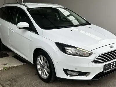 Gebraucht Ford Focus Titanium 155 PS (114 kW) 2017 Frostweiß Kombi