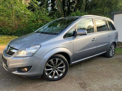 Usata Opel Zafira 140 CV (102 kW) 2011 Monovolume