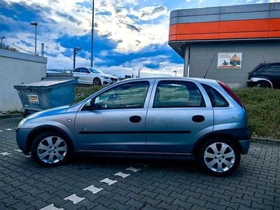 Blau Gebraucht 2003 Opel Corsa Kleinwagen | 1.300 € (Guter Preis)