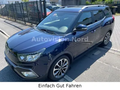 Gebraucht SsangYong XLV 116 PS (85 kW) 2017 Blau SUV