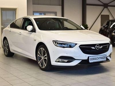 Gebraucht Opel Insignia Dynamic 165 PS (121 kW) 2017 Weiß Limousine