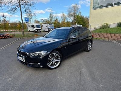 Schwarz Gebraucht 2017 BMW 320 Sport Line Kombi | 12.900 € (Fairer Preis)