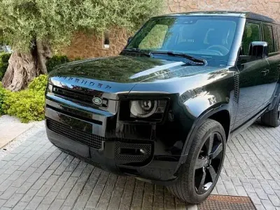 Gebraucht Land Rover Defender 525 PS (386 kW) 2023 Schwarz SUV