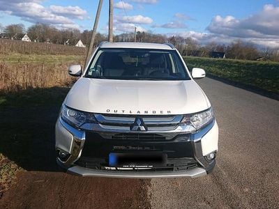 Gebraucht Mitsubishi Outlander Top 150 PS (110 kW) 2016 Weiß SUV