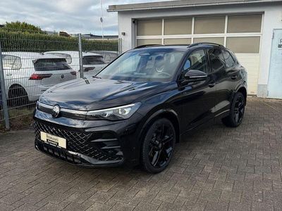 Gebraucht VW Tiguan R-line 150 PS (110 kW) 2025 Schwarz SUV