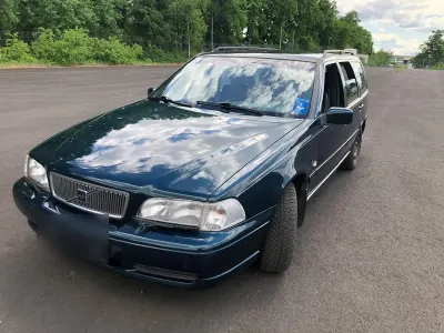 Usata Volvo V70 125 CV (91 kW) 1997 Verde Station wagon