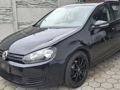 Gebraucht VW Golf VI 105 PS (77 kW) 2010 Schwarz Limousine