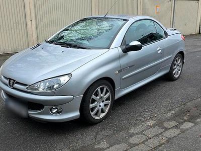 Gebraucht Peugeot 206 CC 102 PS (75 kW) 2006 Silber Cabrio
