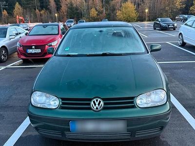 Grün Gebraucht 1999 VW Golf IV Kleinwagen | 1.750 € (Fairer Preis)