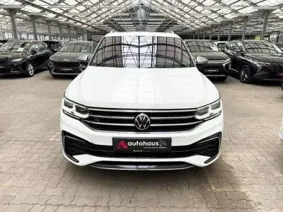 Gebraucht VW Tiguan Allspace R-line 200 PS (147 kW) 2023 Weiß SUV