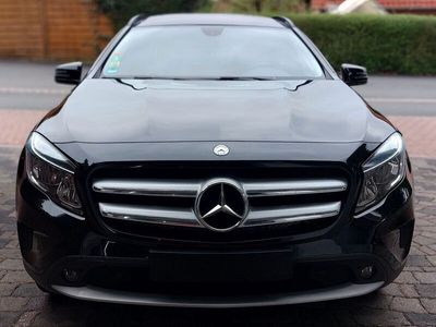 Mercedes GLA220