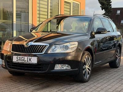 Gebraucht Skoda Octavia Ambition 105 PS (77 kW) 2012 Schwarz Limousine
