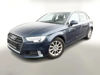 Używany Audi A3 Sport 150 KM (110 kW) 2019 Niebieski Sedan/Limuzyna