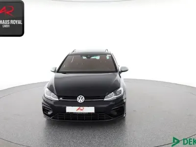 Gebraucht VW Golf VII R 301 PS (221 kW) 2020 Deep black Kombi