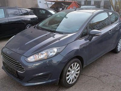 Gebraucht Ford Fiesta Trend 75 PS (55 kW) 2015 Grau Kleinwagen