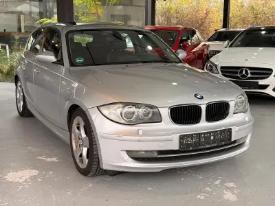 Używany BMW 120 Advantage 177 KM (130 kW) 2008 Srebrny Hatchback