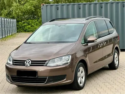 Gebraucht VW Sharan Comfortline 170 PS (125 kW) 2011 Braun Van / Kleinbus