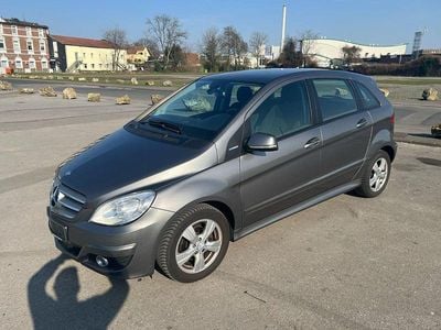 Grau Gebraucht 2010 Mercedes B160 Van / Kleinbus | 5.250 € (Etwas zu teuer)