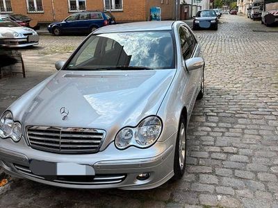 Mercedes C280