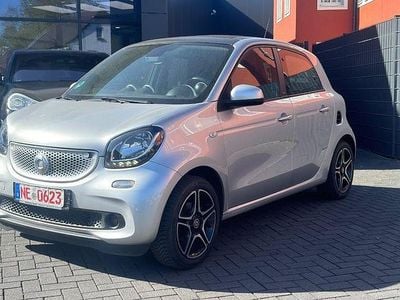 Usado Smart ForFour Prime 235 HP (172 kW) 2016 Prateado Citadino