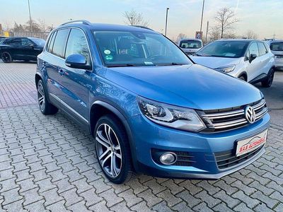 Blau Gebraucht 2012 VW Tiguan Sportline SUV | 13.800 € (Etwas zu teuer)