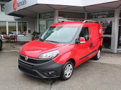 Rot (passione rot) Gebraucht 2022 Fiat Doblò Van / Kleinbus | 18.900 € (Guter Preis)