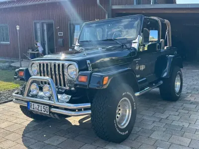 Gebraucht Jeep Wrangler Sahara 177 PS (130 kW) 1999 Schwarz SUV