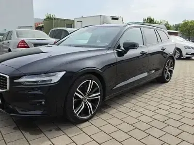 Gebraucht Volvo V60 R-Design 250 PS (183 kW) 2019 Schwarz Kombi