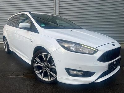 Weiß Gebraucht 2018 Ford Focus ST-Line Kombi | 11.990 € (Guter Preis)