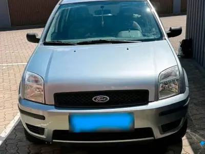 Gebraucht Ford Focus 85 PS (62 kW) 2005 Silber Limousine