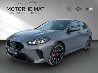 Neu BMW 120 Performance 170 PS (125 kW) 2025 Bmw individual frozen pure gre Kleinwagen