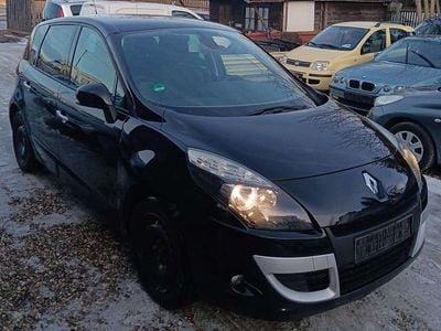 Schwarz Gebraucht 2010 Renault Scénic Dynamique Van / Kleinbus | 1.950 € (Fairer Preis)