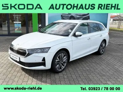 Neu Skoda Octavia Selection 150 PS (110 kW) 2026 Moonweiß perleffekt Kombi