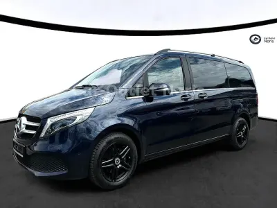 Gebraucht Mercedes V220 Avantgarde 163 PS (119 kW) 2022 Blau Van / Kleinbus