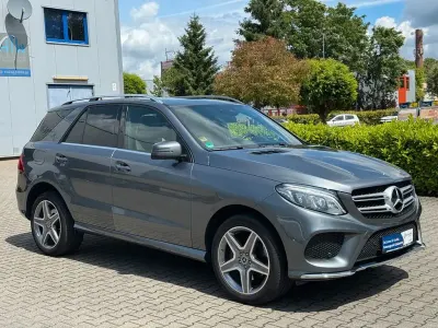 Gebraucht Mercedes GLE250 AMG line 204 PS (150 kW) 2017 Selenitgrau  metalliclack SUV