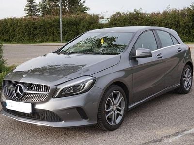 Usata Mercedes A180 122 CV (89 kW) 2016 Grigio Berlina