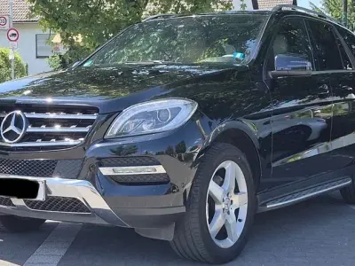 Gebraucht Mercedes ML350 258 PS (189 kW) 2013 Schwarz SUV
