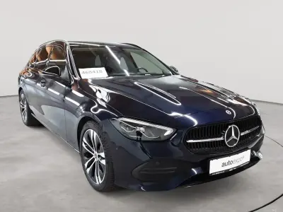 Gebraucht Mercedes C200 Avantgarde 163 PS (119 kW) 2022 Cavansitblau metallic Kombi