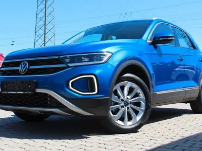 Gebraucht VW T-Roc Style 150 PS (110 kW) 2024 Blau SUV