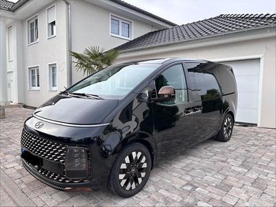 Gebraucht Hyundai Staria 177 PS (130 kW) 2022 Schwarz Van / Kleinbus