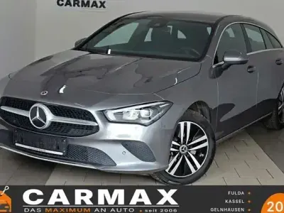 Gebraucht Mercedes CLA250e Shooting Brake 218 PS (160 kW) 2022 Mountaingrau  met. (metallic) Kombi