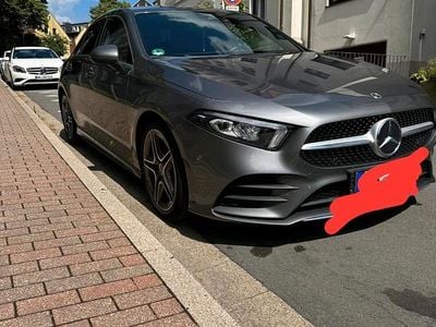Gebraucht Mercedes A180 AMG line 136 PS (100 kW) 2022 Grau Limousine
