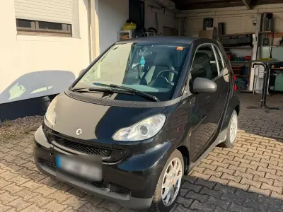 Gebraucht Smart ForTwo Coupé 61 PS (44 kW) 2009 Schwarz Coupé