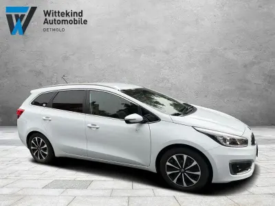 Gebraucht Kia Ceed 135 PS (99 kW) 2017 Weiß Kleinwagen